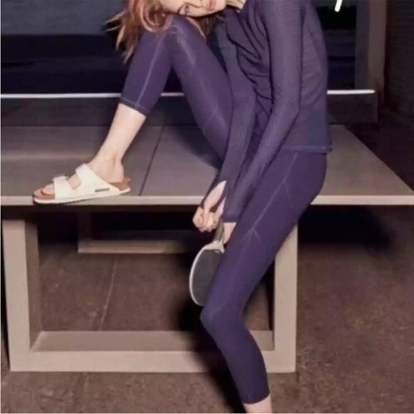 LAST CHANCE | G. Label by Goop navy cropped leggings - Picture 2 of 7